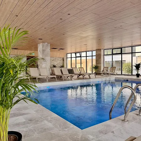Chestnut In Odyssey Pools N Parking