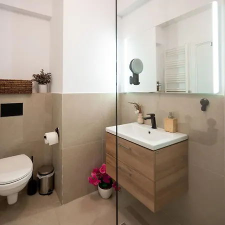 Apartman Chestnut In Odyssey Pools N Parking