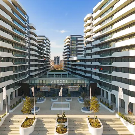 Chestnut In Odyssey Pools N Parking Apartman